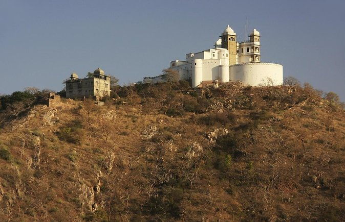 Round Trip Transfers to Sajjangarh Monsoon Palace with tickets - Introduction