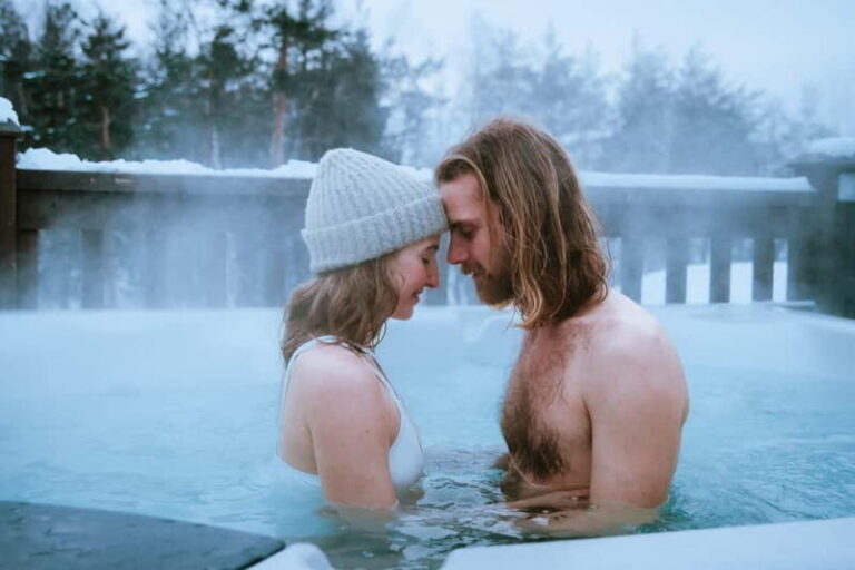 Rovaniemi: Arctic Snow Hotel Tour and Snow Sauna Experience - Who Should Consider This Tour?