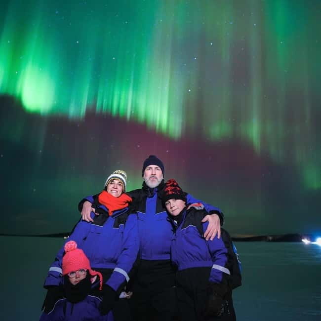 Rovaniemi: Aurora Hunting Pro Tour with Guaranteed View - The Experience of Crossing Borders