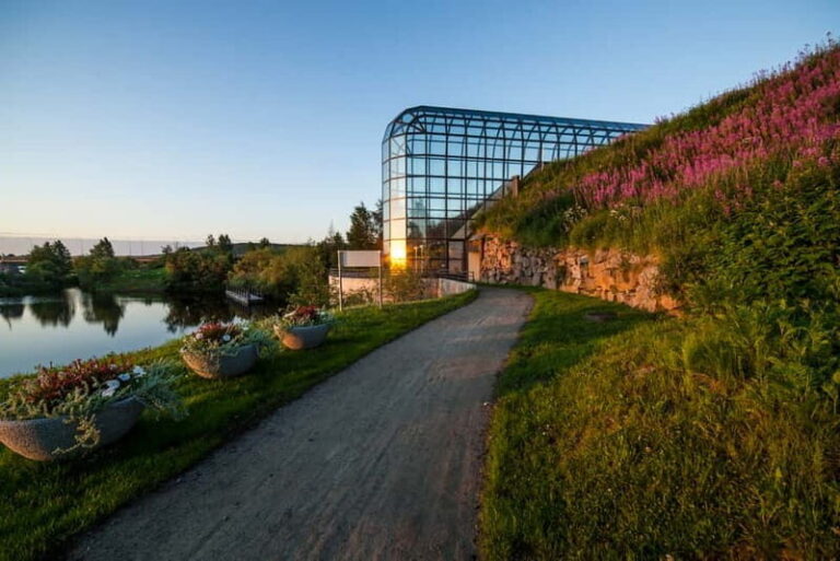 Rovaniemi: Discover Hidden Gems with Polaroid Photos - Practical Details and Considerations