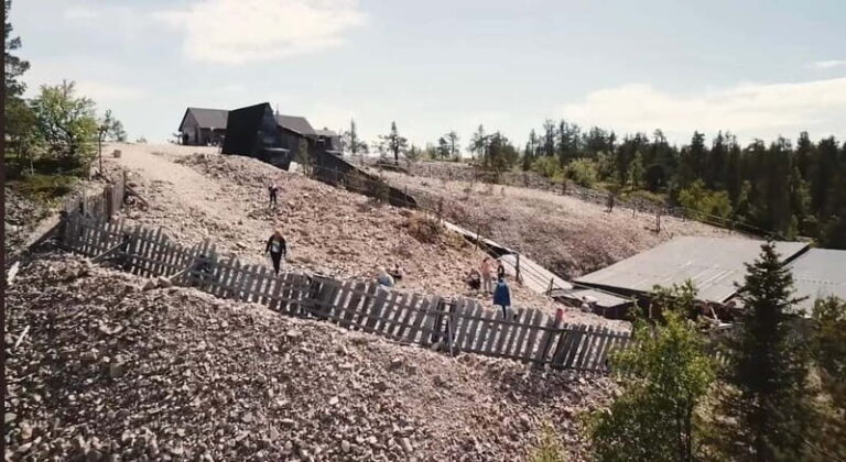 Rovaniemi: Lampivaara Amethyst Mine Tour with Transport - The Journey Begins: Pickup and Scenic Drive