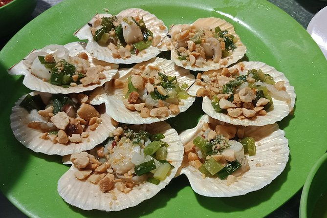 Saigon luxury food tour on motorbike with 10 authentic dishes - An in-depth look at the Saigon food motorbike tour