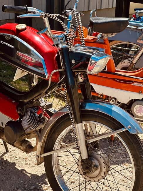 Saint-Emilion: Vintage moped rides and tours - Ride Experience and Authenticity