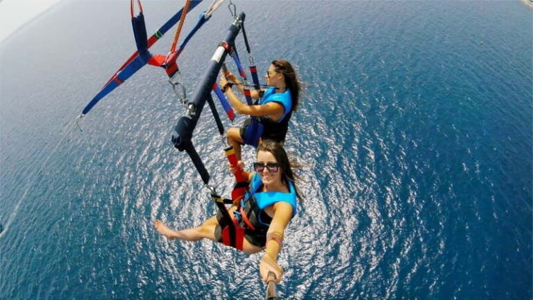 Sainte Maxime: Parasailing - The Experience and Atmosphere
