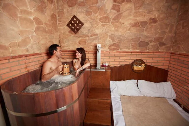 Salou: Beer Spa Experience with Tastings and Snacks - The Practical Details