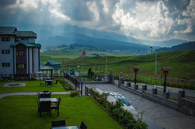 Same Day Gulmarg Trip with Lunch - A Complete Guide to the Same Day Gulmarg Trip