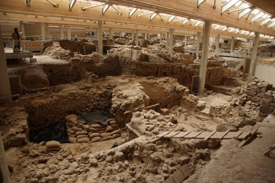 Santorini: Akrotiri Entry Ticket and Audio Guide - The Itinerary in Detail: What Makes Each Stop Special