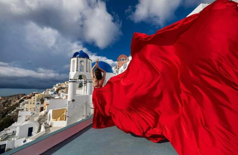 Santorini: Flying Dress Photoshoot **Dress Included** - The 1-Hour Photoshoot: A Taste of Santorini’s Magic