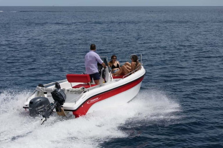 Santorini: license free boat in Santorini - Itinerary & Highlights