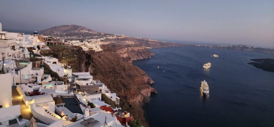 Santorini: Private Tour by Local Guide