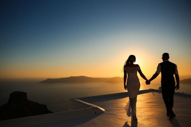Santorini: Sunset Photo Shoot with a Personal Photographer - What to Expect on the Day