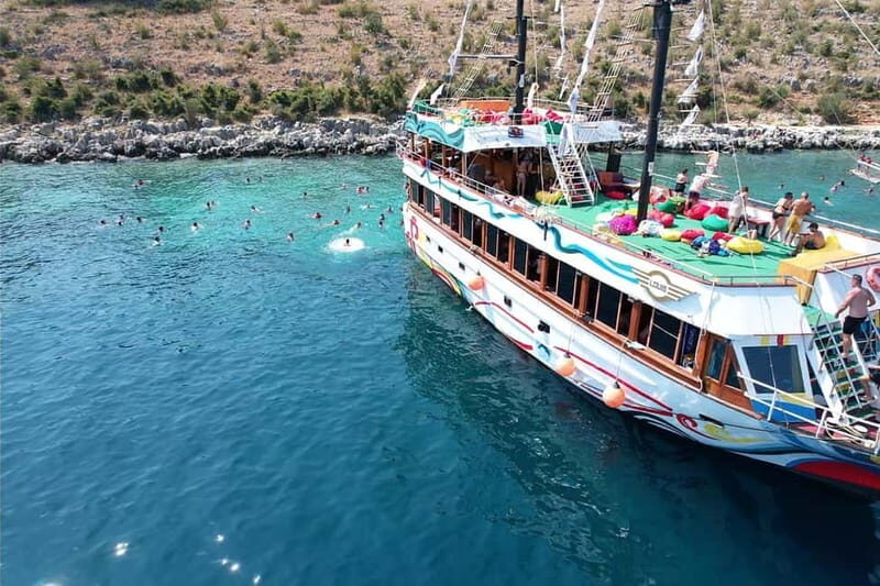Sarande: Full-Day Louis Luxury Yacht Tour from Saranda - The Yacht Experience: Design and Comfort