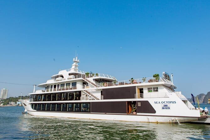 Sea Octopus Cruise - 5 Star Luxury YATCH Halong Bay Heritage Site - Key Points