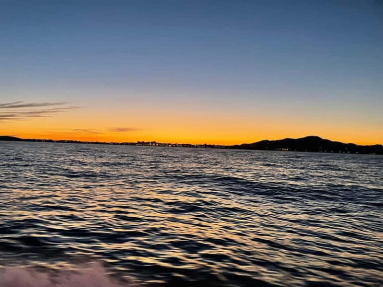 SEAYOU ESCAPE: sunset aperitif in Porquerolles - The Itinerary Breakdown