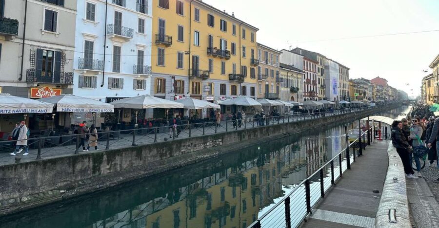 Secret Food Tours Milan - Guides and Group Size