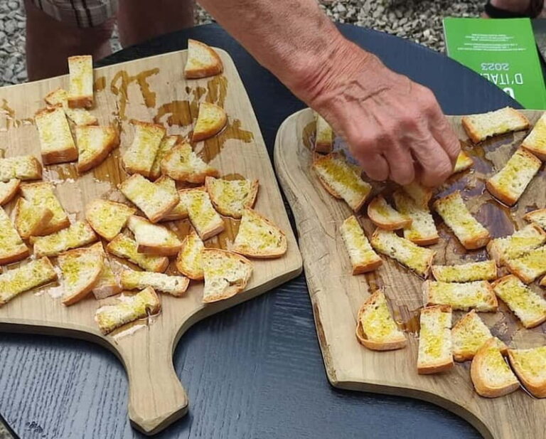 Seggiano: Guided Tour of the Olive Grove and Food Tasting - Practical Details and Value