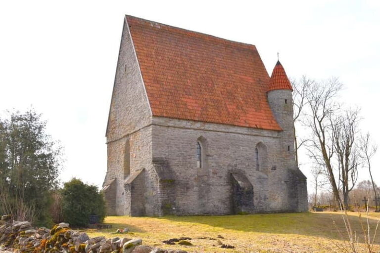 Self guided tour from Tallinn to Jägala - A Deep Dive into the Tallinn to Jägala Experience