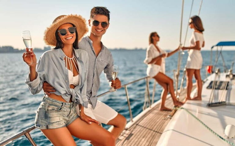 Semi Private Heraklion Private Beaches & Hidden Caves - Why Choose a Private Boat Experience?