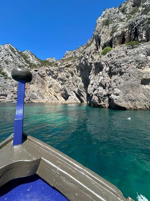 Sesimbra: Group tour along the coast (3 secret beaches) - The Experience in Detail