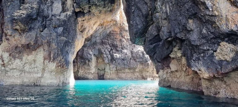Sesimbra: Private Boat - Beach and Caves - Why Choose This Tour?