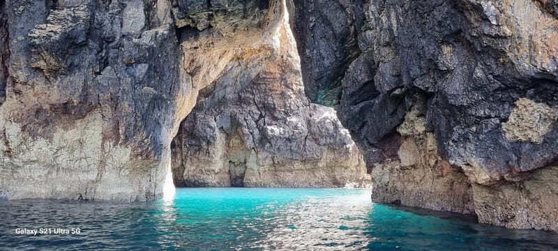 Sesimbra: Private Boat - Beach and Caves - Why Choose This Tour?