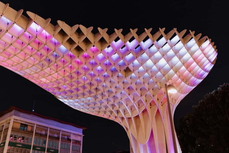 Seville: Paranormal and Legends Guided Walking Tour - The Itinerary: A Walk Through Shadows