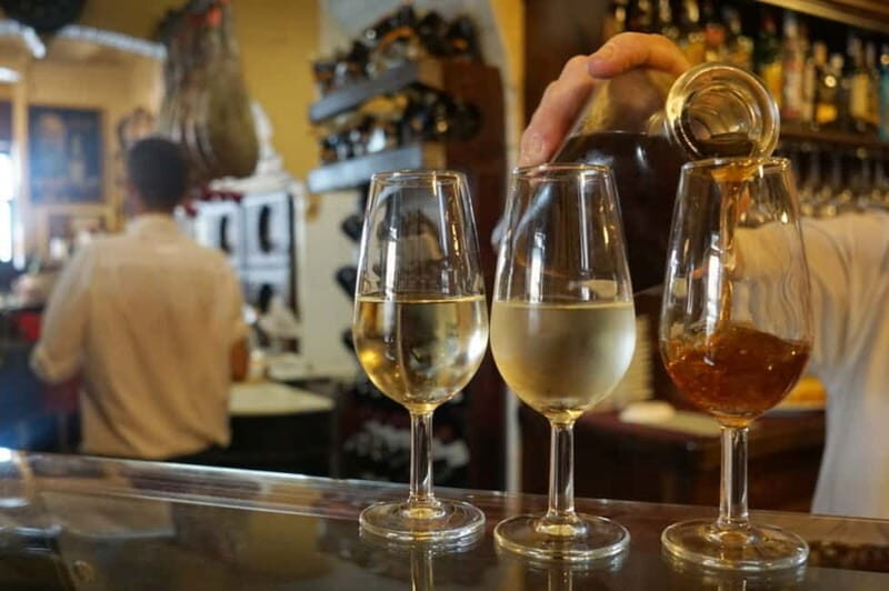 Seville: Tapas Walking Tour with Traditional Flamenco Show - What Makes This Tour Stand Out?