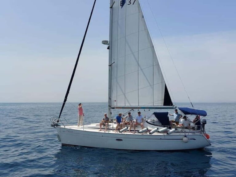 Sightseeing Sailing And Swim - The Relaxation and Entertainment Factor