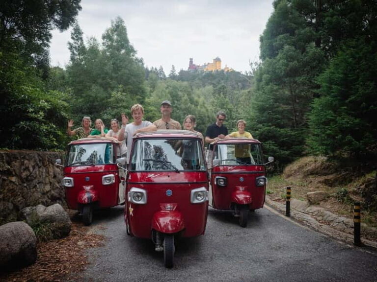 Sintra: Guided History & Highlights Tuk-Tuk Tour with Pastry - Detailed Breakdown of the Itinerary
