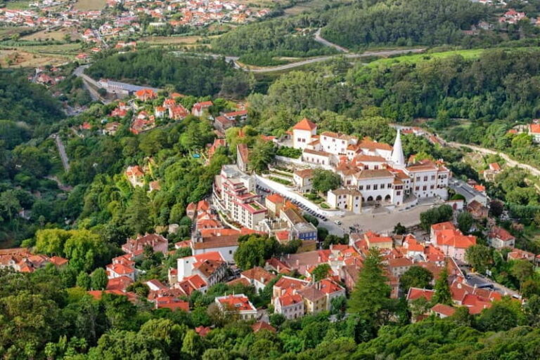 Sintra Hike: Past palaces and hidden paths. - FAQ (Frequently Asked Questions)