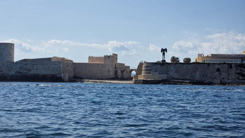 Siracusa: Ortigia +sea caves +fishing experience - Discovering Ortigia and the Syracuse Coast