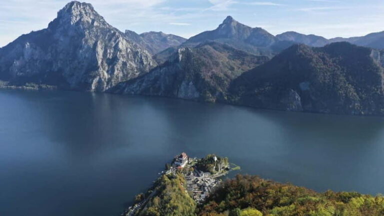 Snowy Alps & Fairytale Towns: Hallstatt & Salzburg Tour - Exploring the Itinerary
