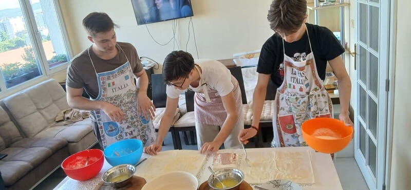 Sofia: Banitsa Pastry Class with a Local with Bulgarian Wine - Who Is This Tour Best For?