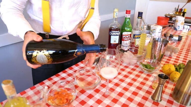 Sorrento: Make the best Fried Pizza and Limoncello Spritz - Who Would Love This Experience?