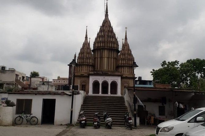 Southern City Walk : A walking tour in Varanasi. - Key Points