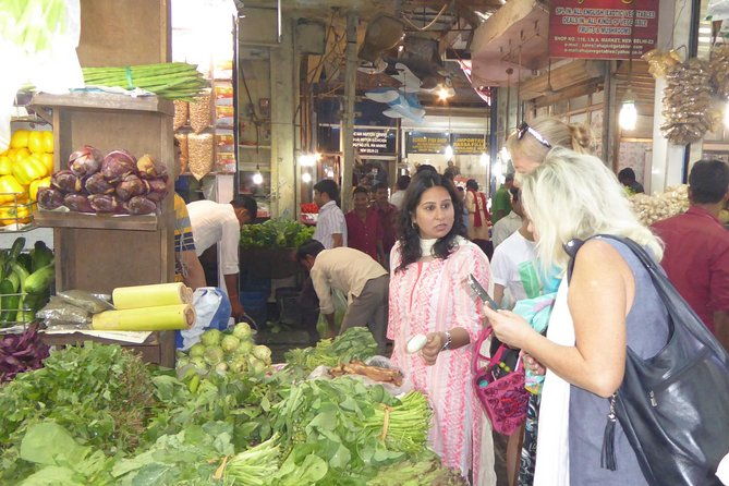 Spice Knight (Local Market Walk -> Cooking Class -> Meal) - Key Points
