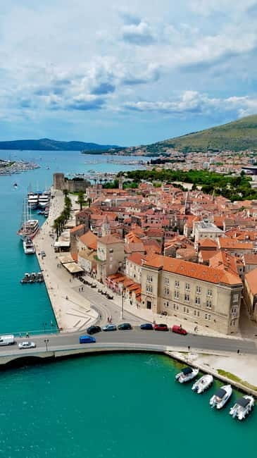Split: Blue Lagoon & 3 Island Cruise with Wine & Snorkeling - Trogir: A Walk Through History