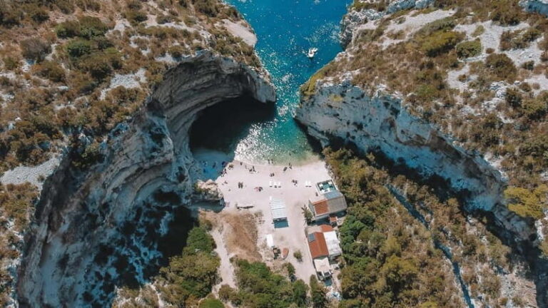 Split: Boat Tour to Blue Cave, Vis, Blue Lagoon, Hvar, Bra - The Itinerary in Detail