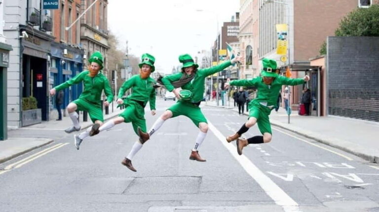 St. Patricks Day Parade: Grandstand Experience in Dublin - What to Expect