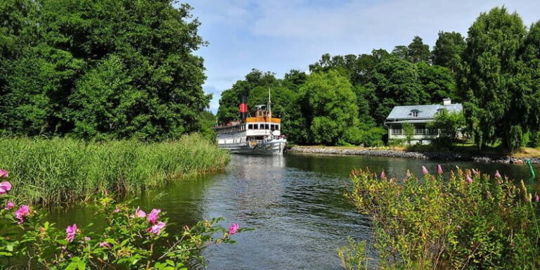 Stockholm: Grand Canal Tour to Gustavsberg - FAQs