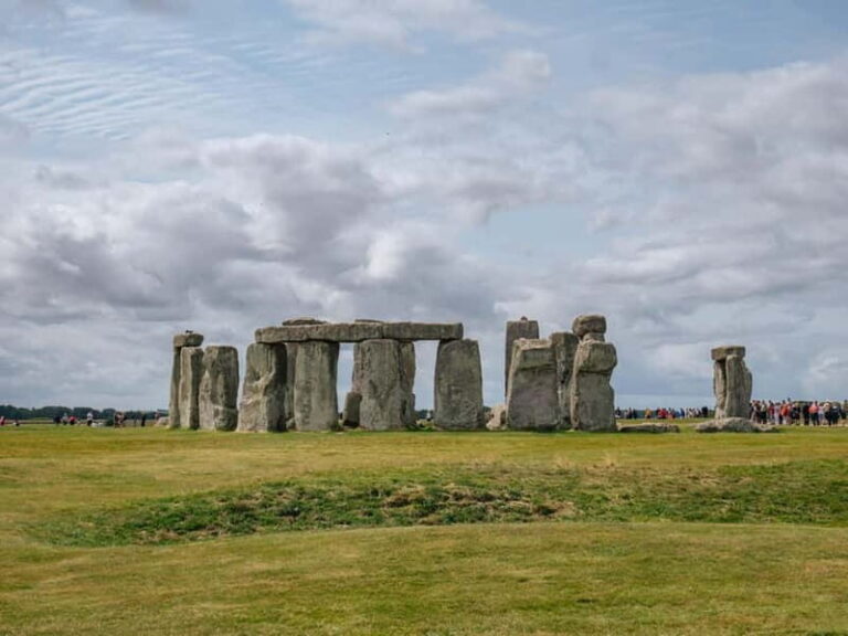 Stonehenge: Shared Half-Day Tour from Bath for 2-8 Guests - What to Expect from the Experience