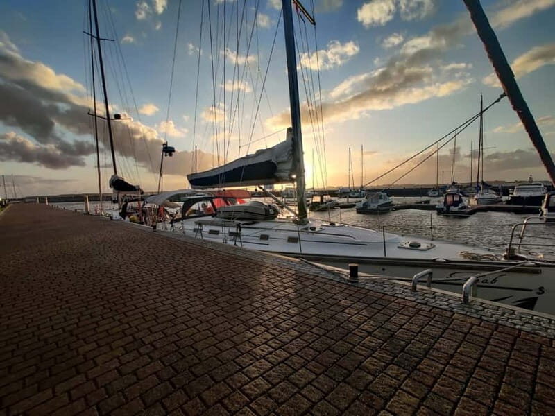 Stralsund: Evening Sailboat Cruise with Snacks and Drinks