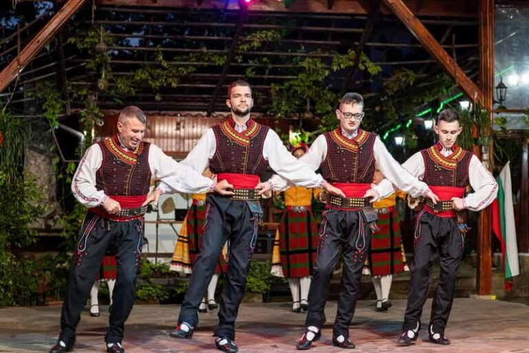 Sunny Beach: Bulgarian Village Folklore Show with Dinner - The Experience in Detail: What to Expect on the Tour