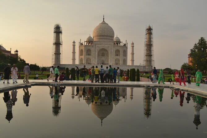 Taj Mahal Private Day Tour From Delhi with Transportation - Exploring the Taj Mahal Private Day Tour From Delhi with Transportation
