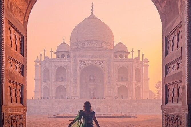 Taj Mahal same day luxurious Tour by Superfast Train from Delhi - Starting your day in Delhi