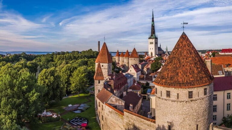 Tallinn: Private City Highlights Walking Tour - The Real Value: What Travelers Say