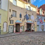 Tallinn: Private Guided Walking Tour of the Medieval City - The Upper Town: Domberg