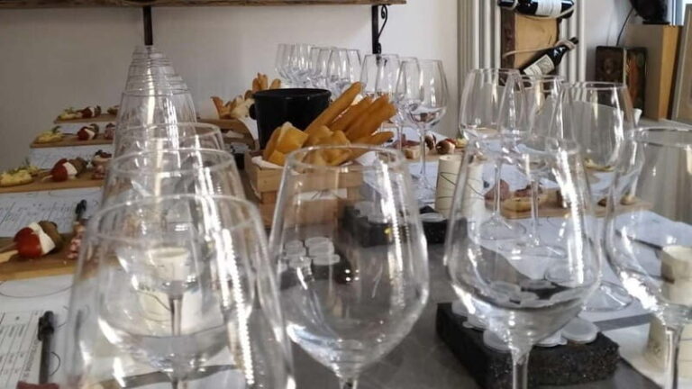 Tasting of local white wines - Who Will Love This Tour