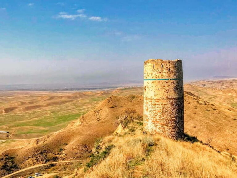Tbilisi: David Gareji & Real Rainbow Mountains 4WD + Hike - Who Should Book This Tour?