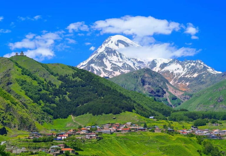 Tbilisi: Kazbegi Full-Day Group Tour - Practical Details and Considerations